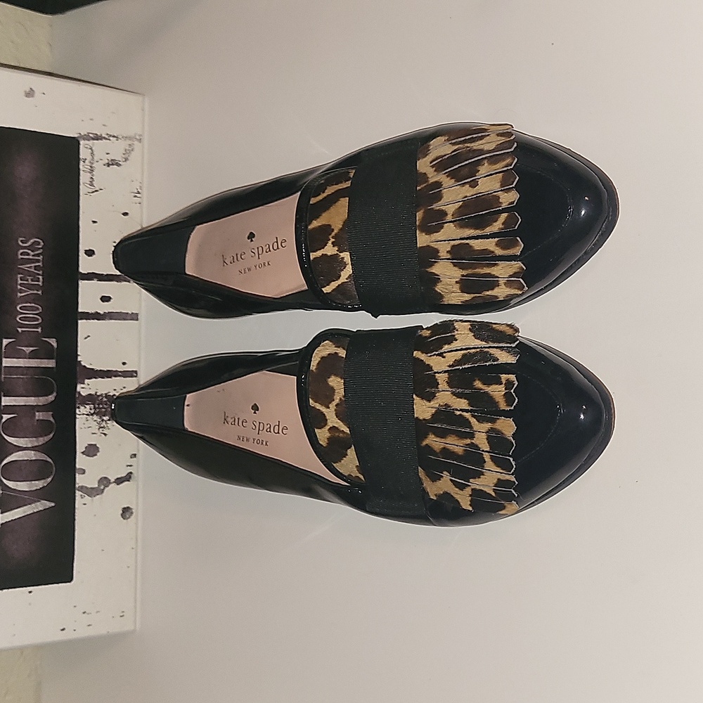 Kate Spade Cayla patent leather pointed toe loafer/ flat, sz 7.5M